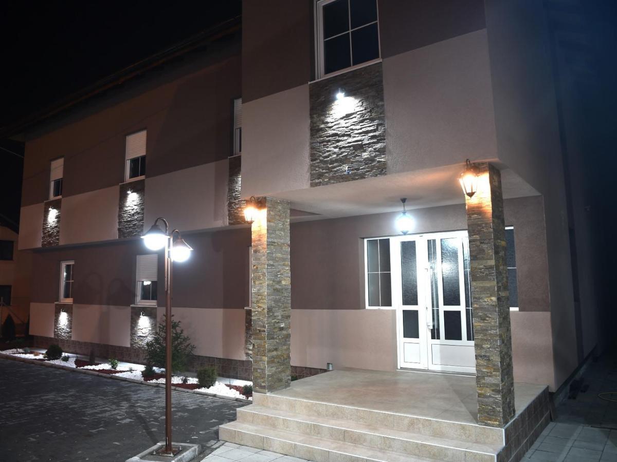 Olimp Motel Kraljevo Ngoại thất bức ảnh