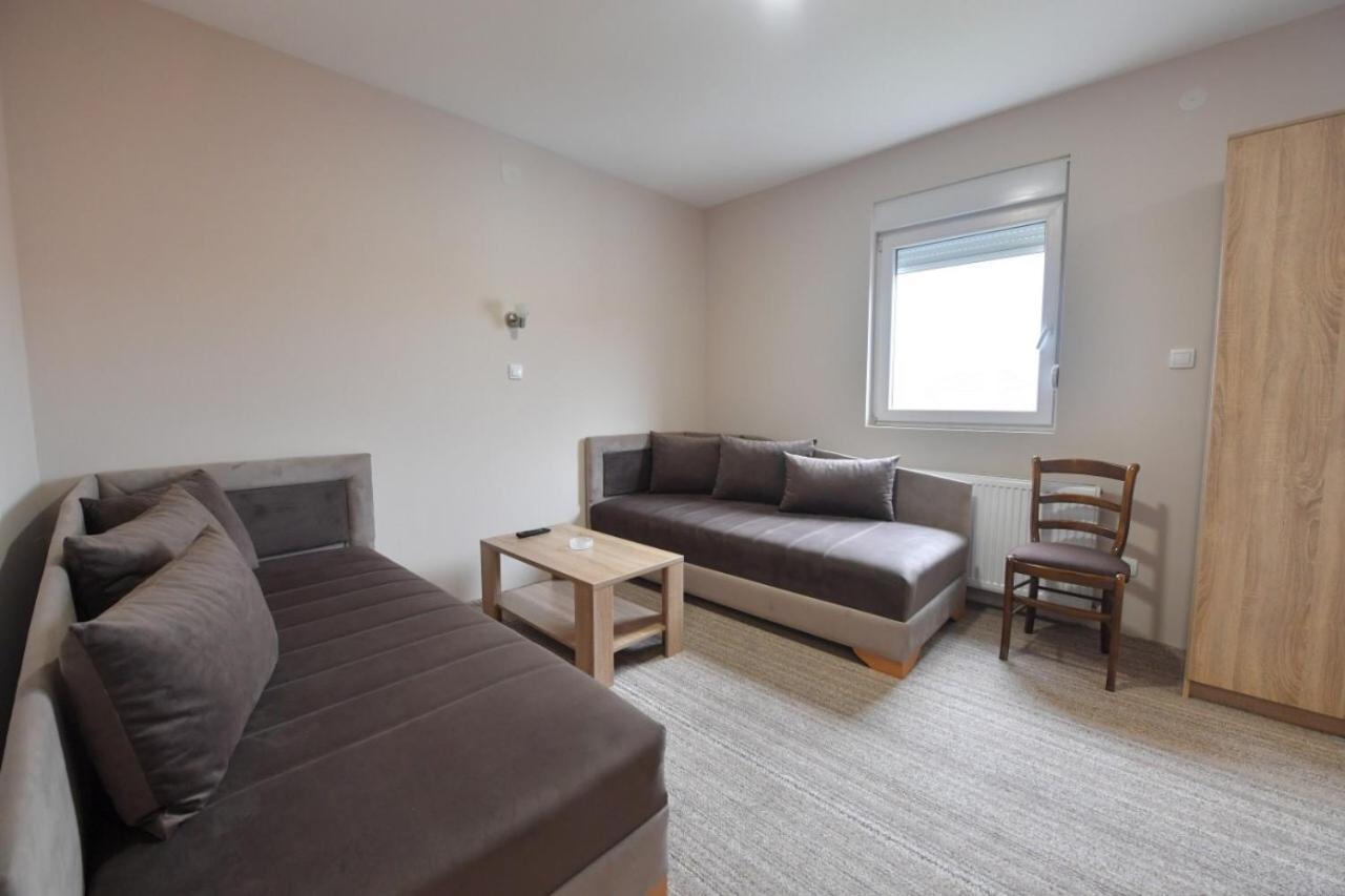 Olimp Motel Kraljevo Ngoại thất bức ảnh