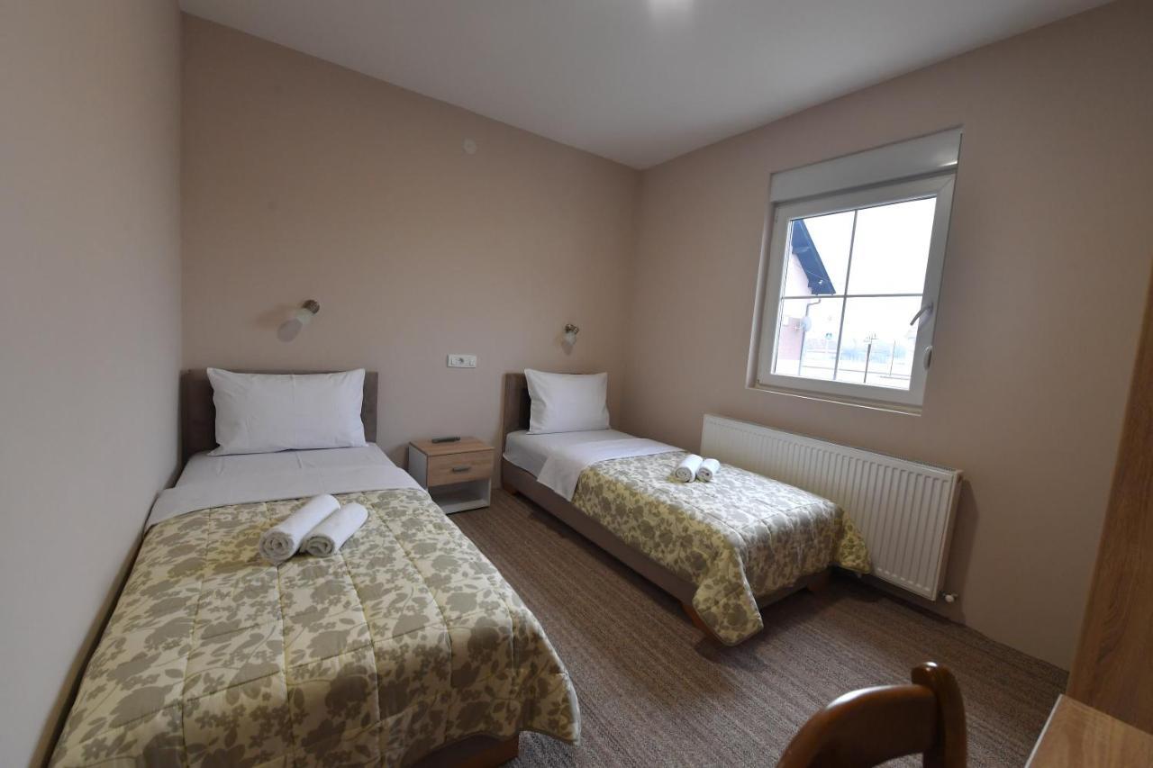 Olimp Motel Kraljevo Ngoại thất bức ảnh