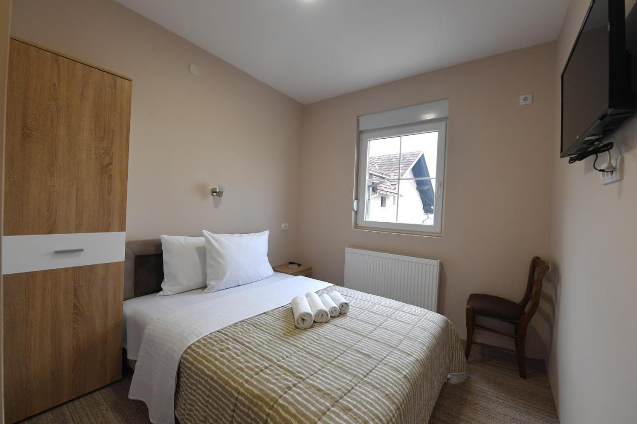 Olimp Motel Kraljevo Ngoại thất bức ảnh
